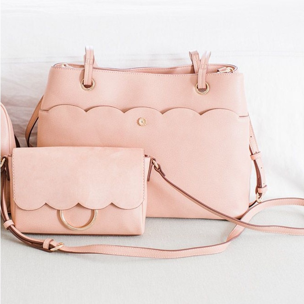 LC Scallop Trim Pink Bag